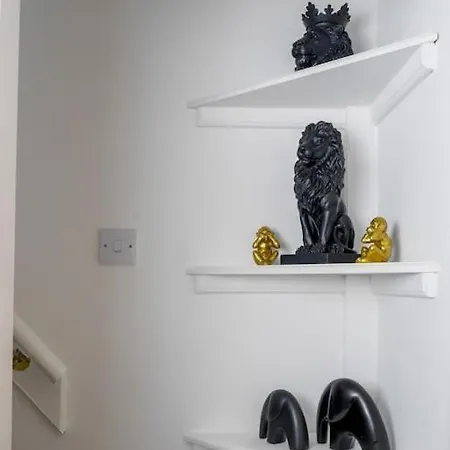 - Sea Views, Long Stays, Contractors * Redcar