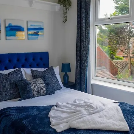 - Sea Views, Long Stays, Contractors * Redcar