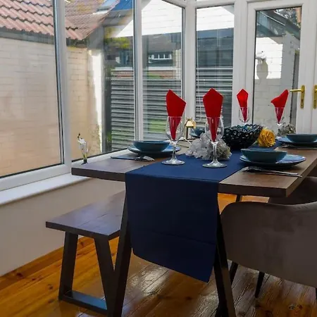 Apartment - Sea Views, Long Stays, Contractors *
